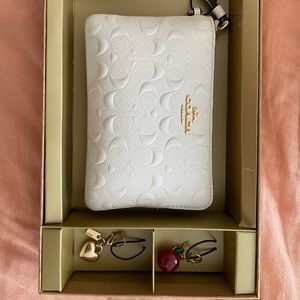 Coach Boxed Corner Zip Wristlet